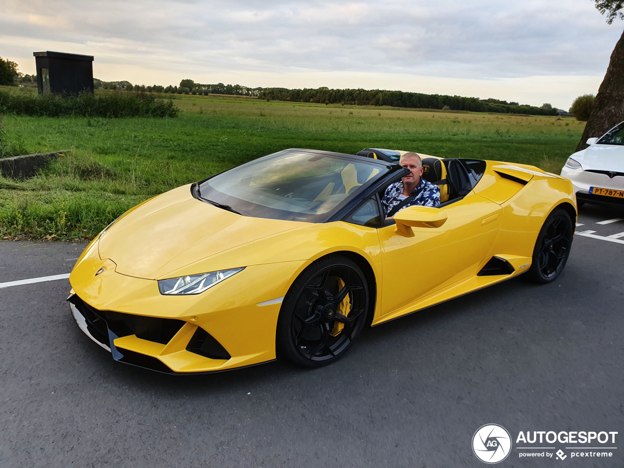 Spot van de dag: knalgele Lamborghini Huracán EVO Spyder