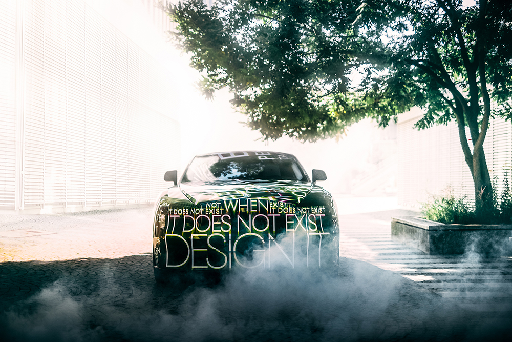 Rolls-Royce maakt komst Spectre bekend