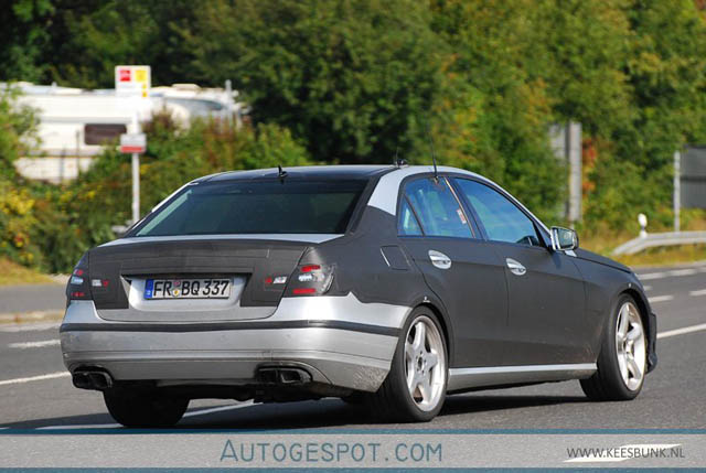Gespot: Mercedes-Benz E 63 AMG W212