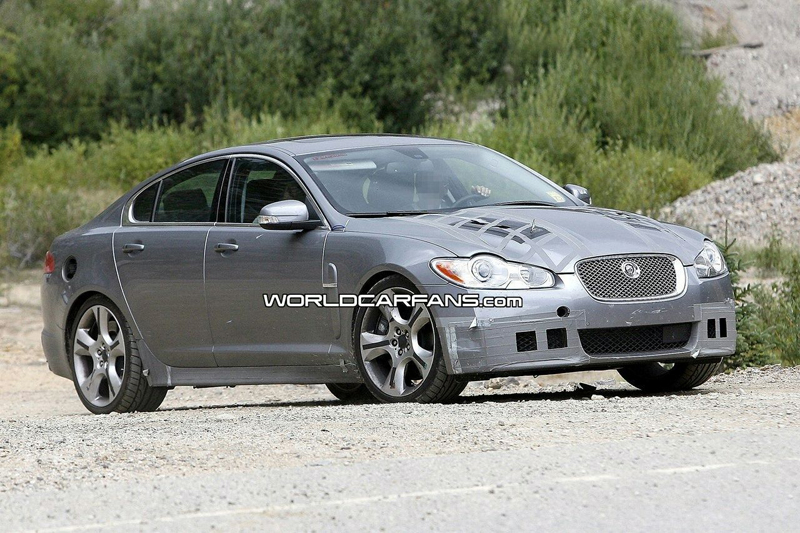 Spyshots: Jaguar XF-R