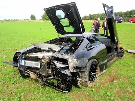 Monteur crasht Lamborghini Murciélago LP670- 4 SV van baas