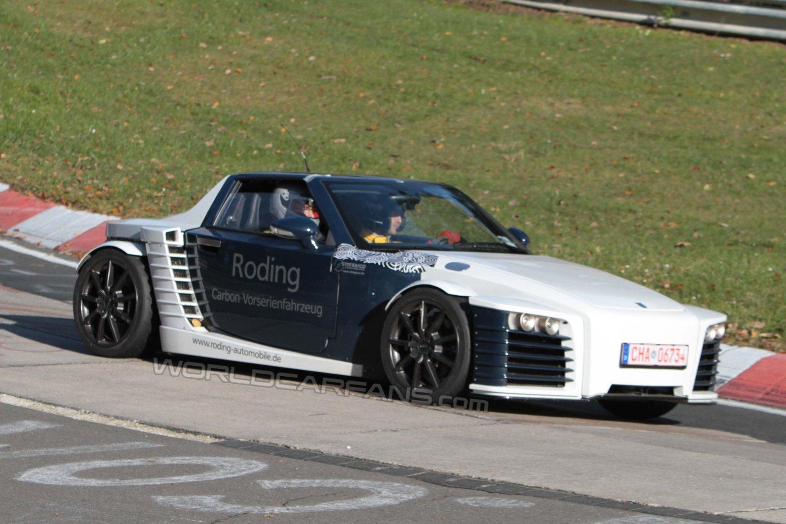 Spyshots: Roding Roadster bouwpakket wordt afgerond op Nürburgring