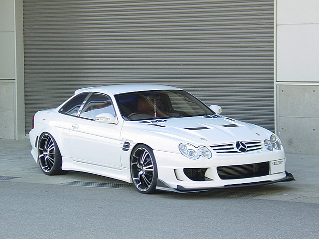 Mislukte replica van Mercedes-Benz SL 55 AMG