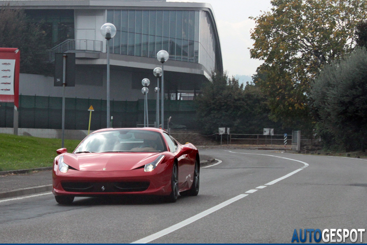 Primeur gespot: eerste Ferrari 458 Spider