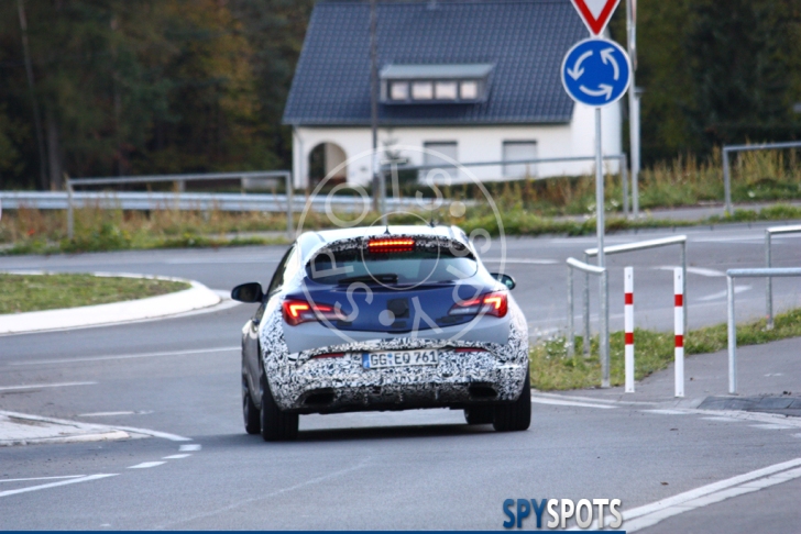 Spyspot: Opel Astra OPC