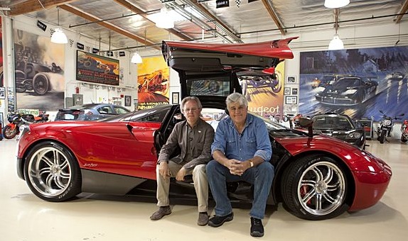 Filmpje: Jay Leno neemt de Pagani Huayra onder de loep