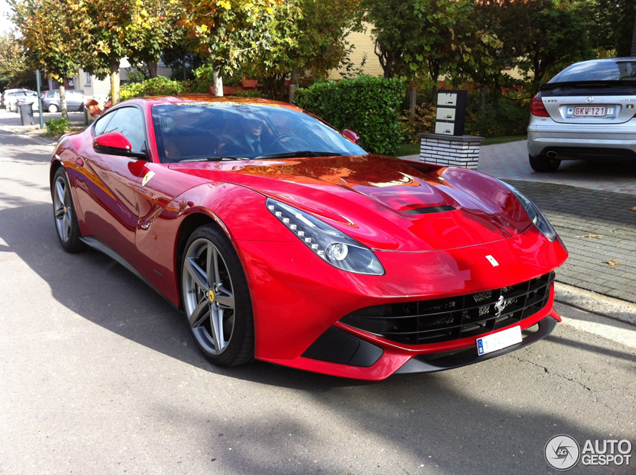 Spot van de dag: Ferrari F12berlinetta