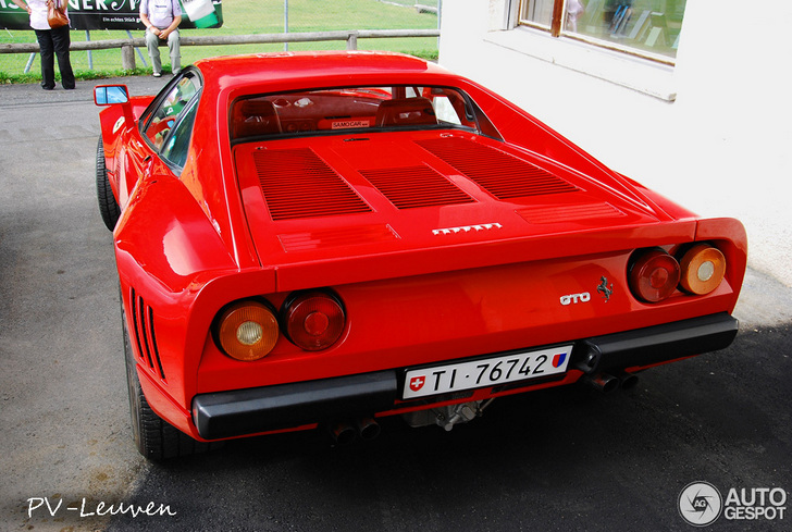 Un rêve pour tout spotteur : photographier une Ferrari 288 GTO
