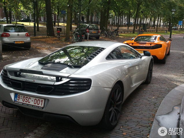 Spot van de dag: tweemaal McLaren MP4-12C 