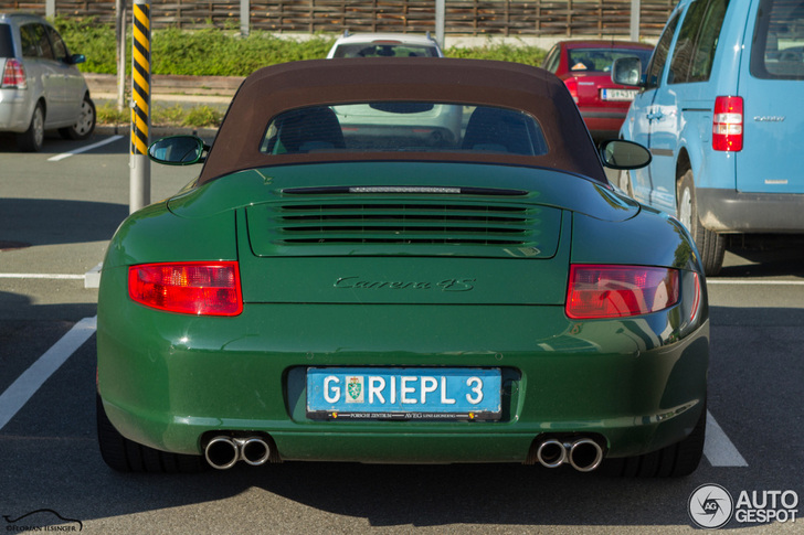 Bijzonder groene Porsche Carrera 4S Cabriolet gespot