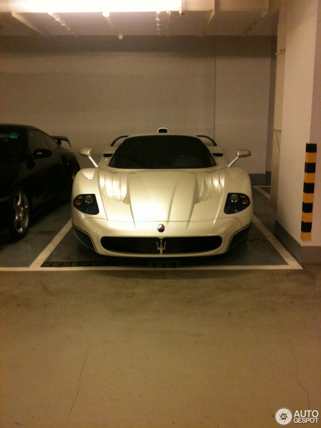 Two hypercars spotted in Hong Kong!