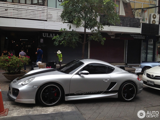 Gespot in Bangkok: Porsche Cayman volgens principes van TechArt