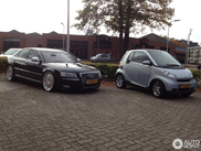 Niecodzienne spotkanie: Audi S8 na ogromnych kołach