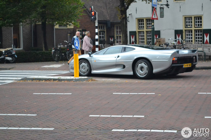 Spot van de dag: Jaguar XJ220