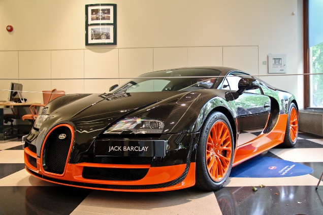Bugatti Veyron 16.4 expositie in Londen