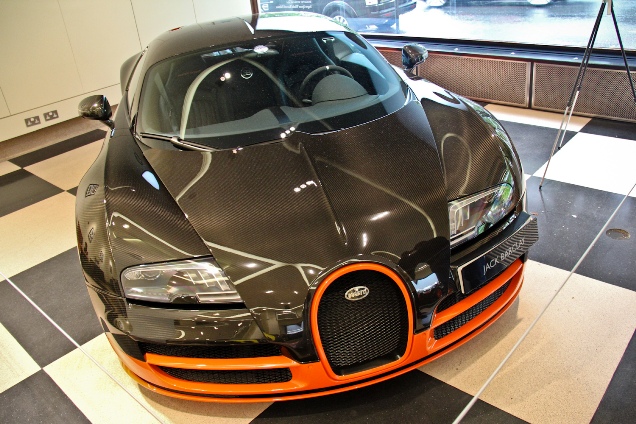 Bugatti Veyron 16.4 expositie in Londen