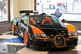 Bugatti Veyron 16.4 expositie in Londen
