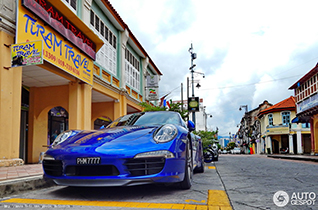 Audi & Porsche worden vastgelegd in George Town