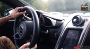 Meerijden in een McLaren 12C Spider is spectaculair