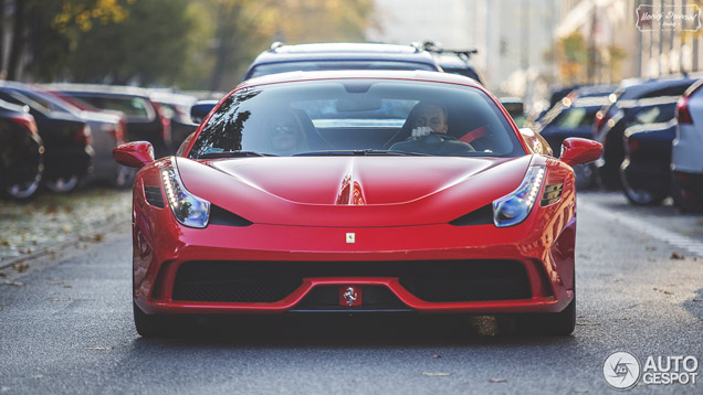 Ferrari 458 Speciale uiterst prachtig vastgelegd