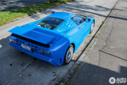 Primećen: Bugatti EB110 SS je još uvek moćna mašina