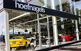 Een kijkje bij Hoefnagels Exclusive cars binnen