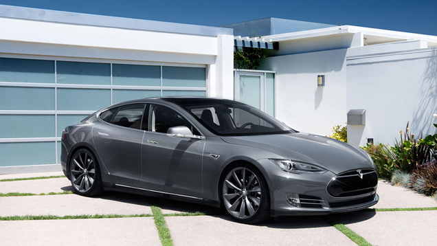 Tesla Motors Model S P85D is een moordenaar