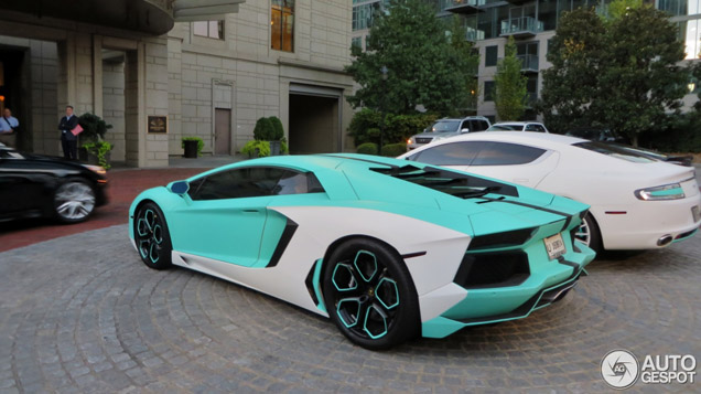 Zo zag je de Lamborghini Aventador LP700-4 nog nooit