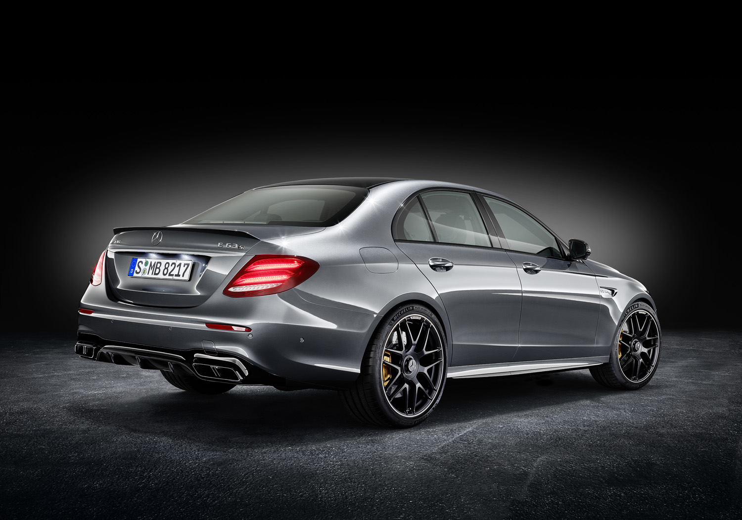 Mercedes-AMG zet nieuwe standaarden met E 63