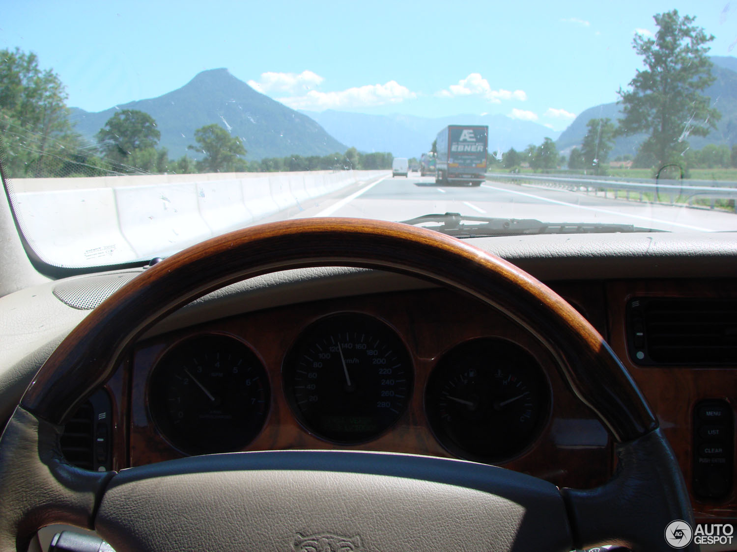 Europese roadtrip met een Jaguar XKR