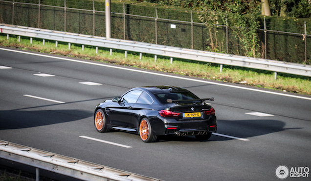 Spotter Style geniet in het zonnetje van de M4 GTS