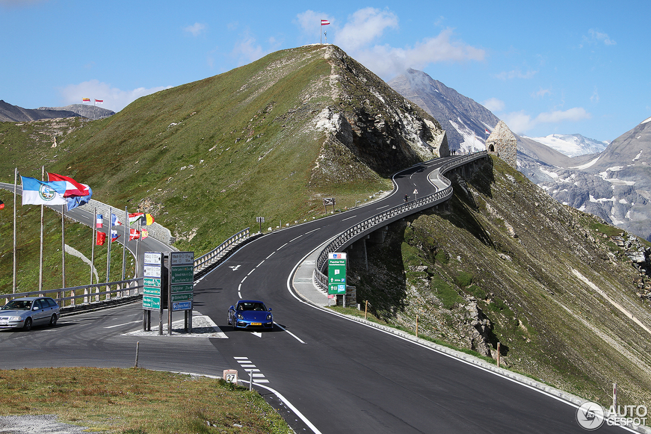 荷兰保时捷 Cayman GTS 征服奥地利最高峰