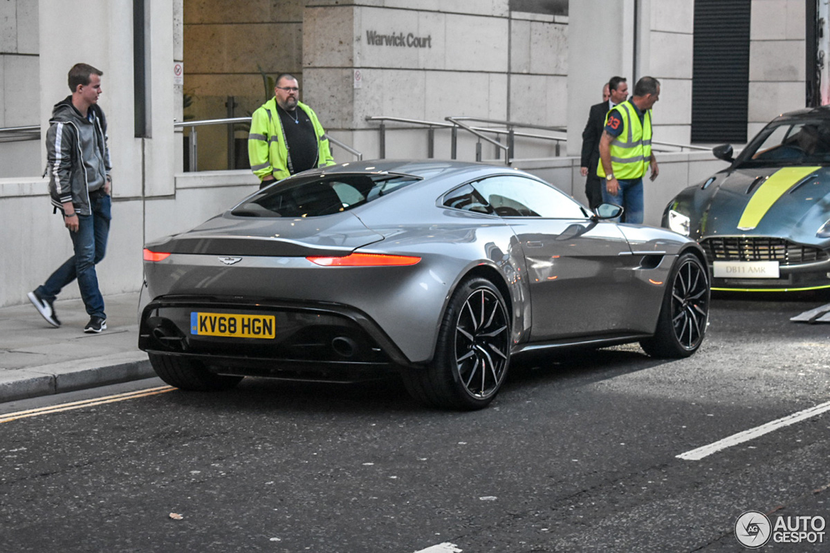 Aston Martin DB10 duikt op in Londen