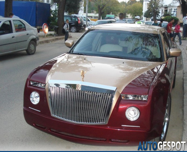 Gespot: Rolls-Royce Phantom en Chrysler 300C in cocktail