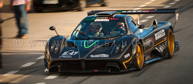 Pagani Zonda's gaan los op het Ascari Circuit