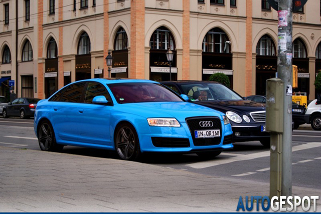 Strange sighting: Audi RS6 Sedan in het babyblauw