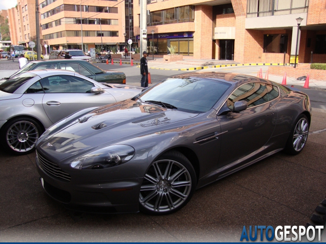 Gespot: Aston Martin DBS in Colombia!