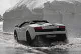 In de sneeuw spelen met een Lamborghini Gallardo LP560-4 Spyder