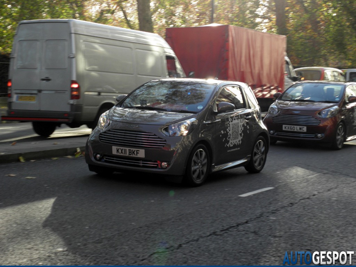 Spot van de dag: Aston Martin Cygnet trio 