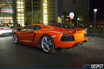 Topspot: tweemaal Lamborghini Aventador LP700-4 in Dubai