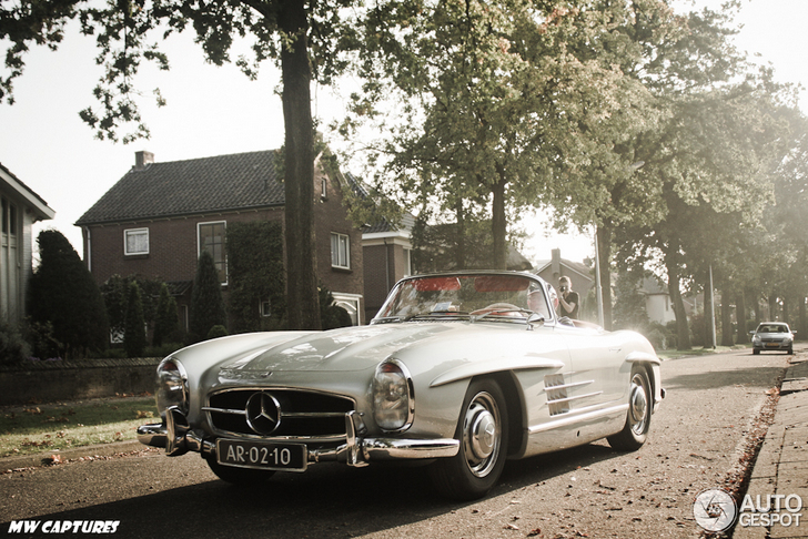 Mercedes-Benz 300SL Roadster is de spot van de dag!