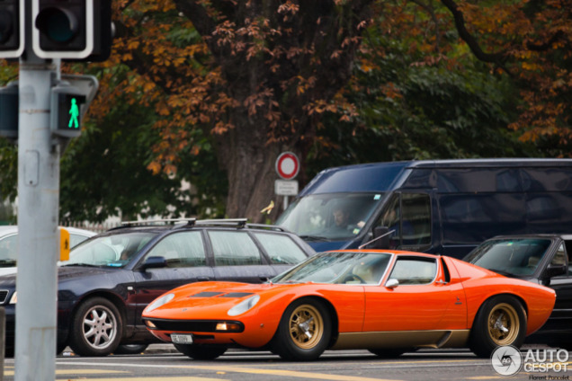 Topspot: Lamborghini Miura P400 SV en Ginebra