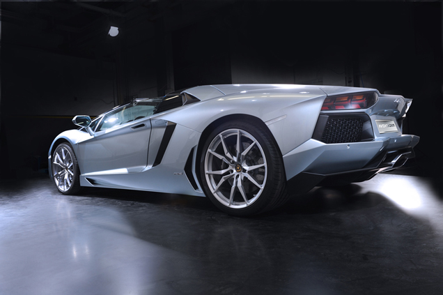 Lamborghini Aventador LP700-4 Roadster: meer topless foto's!