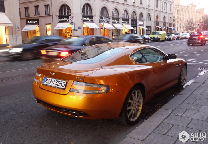 Une Aston Martin DB9 en ‘Madagascar Orange’ spottée à Munich