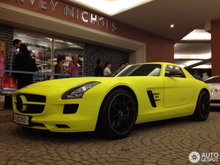 Mercedes-Benz SLS AMG in an E-Cell outfit