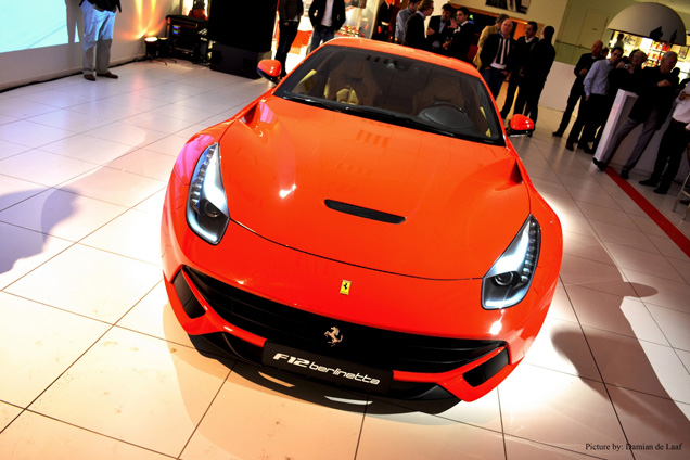 Kroymans introduceert Ferrari F12berlinetta