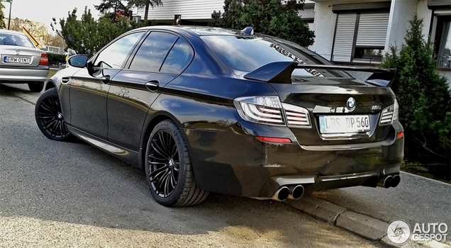 Spotted: BMW M5 F10 with a spoiler