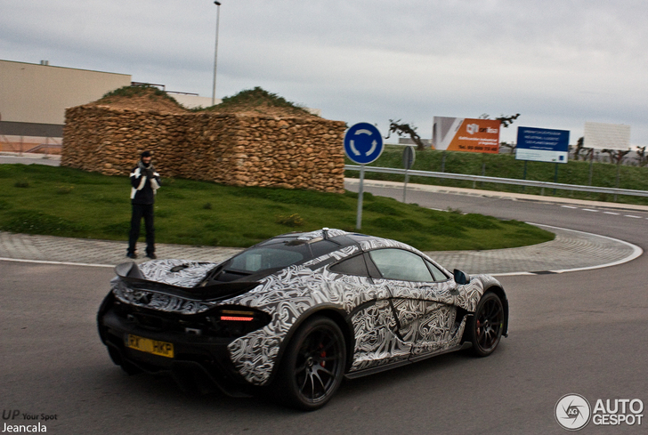 McLaren P1 rijdend vastgelegd in Spanje!