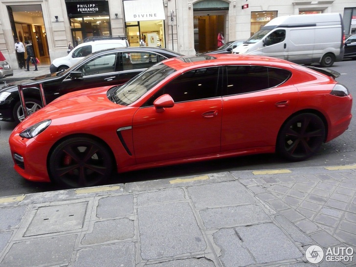 Behoorlijk cleane Porsche Panamera Turbo gespot