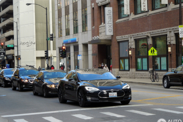 Primer Tesla Motors Model S